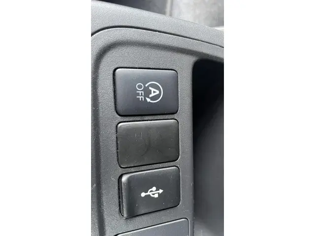 Mitsubishi Space Star 1.2 Connect+ 2024 Benzine 25