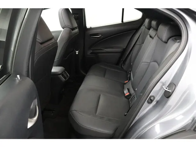 Lexus UX 250h Luxury Line 2020 Hybride Benzine 18