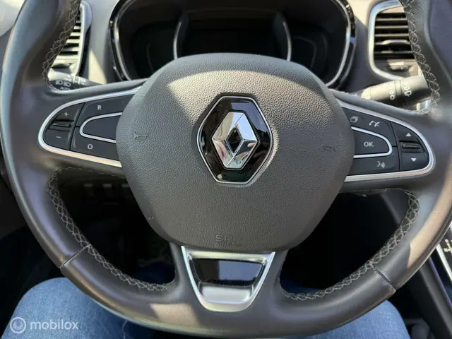 Renault Espace 1.6 dCi Initiale Paris 5p. 2016 Diesel 10