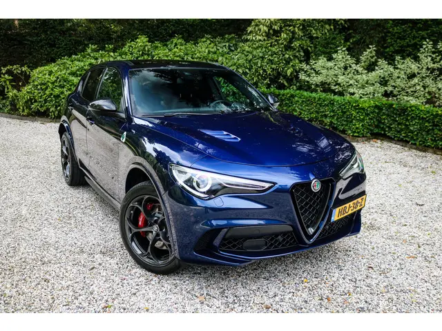 Alfa Romeo Stelvio 2