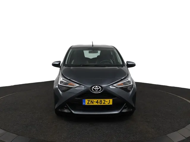 Toyota Aygo 1.0 VVT-i x-play 2019 Benzine 16