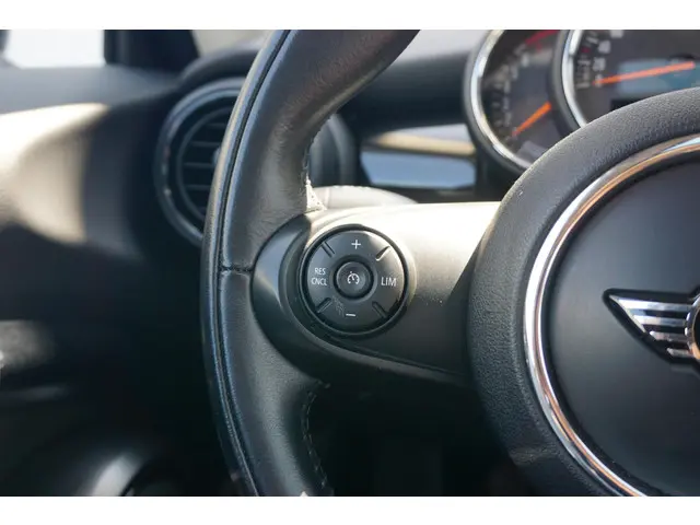 MINI 3-Deurs Cooper 2018 Benzine 11