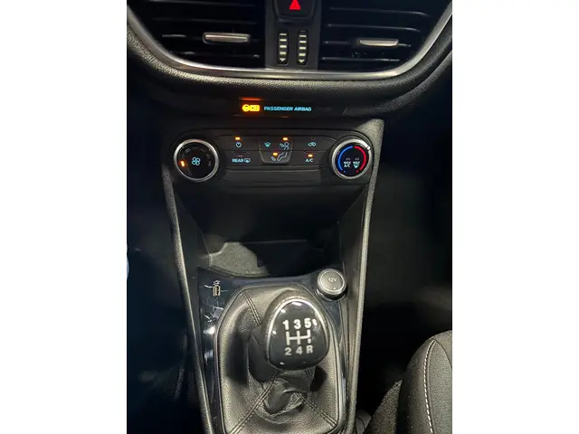 Ford Fiesta 1.1 Airco | PDC | Carplay 2018 Benzine 22