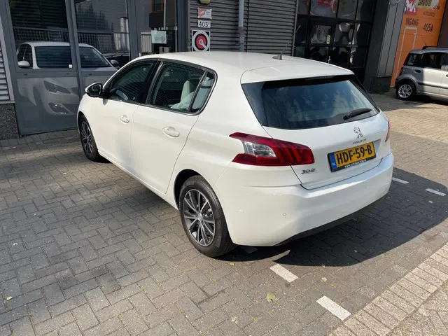 Peugeot 308 1.2 PureTech Active 2015 Benzine 7