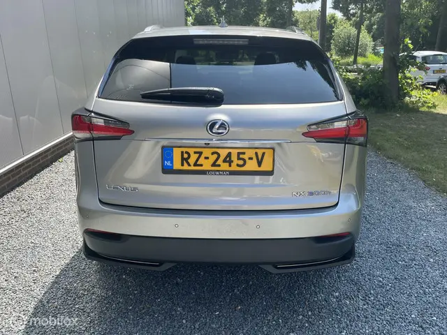 Lexus NX 300h AWD President Line 2014 Hybride Benzine 14