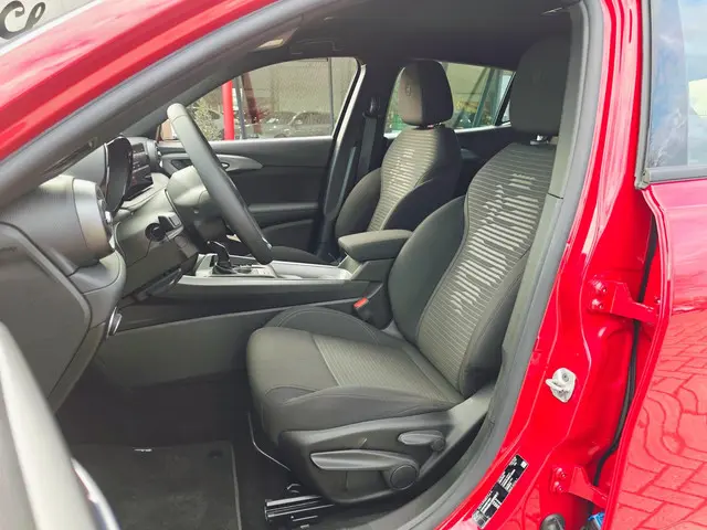 Alfa Romeo Tonale 1.5T Hybrid Super 2023 Hybride Benzine 12