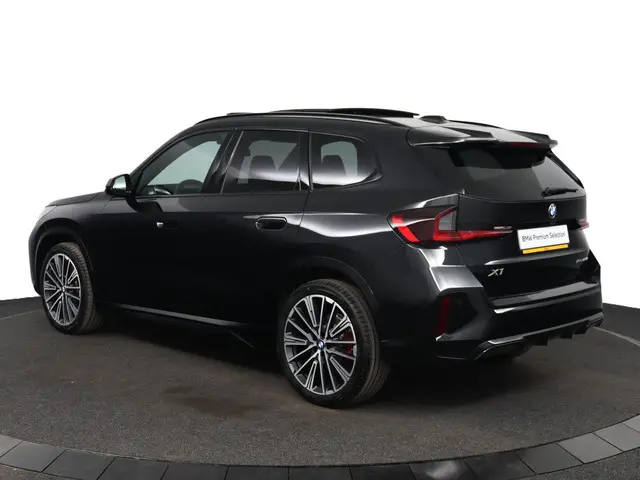 BMW X1 xDrive23i 2026 Benzine 10