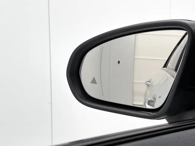 Mercedes-Benz CLA 180 AMG Line 2023 Hybride Benzine 32