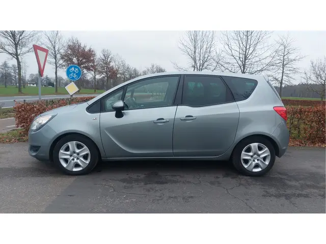 Opel Meriva 1.4 Turbo Business+ 2014 Benzine 13