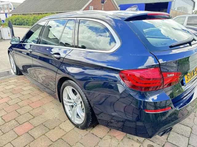 BMW 5 Serie Touring 520i M Sport Edition 2015 Benzine 6