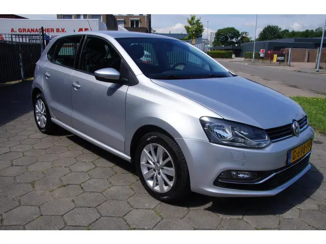 Volkswagen Polo 1.0 Trendline 2014 Benzine 4