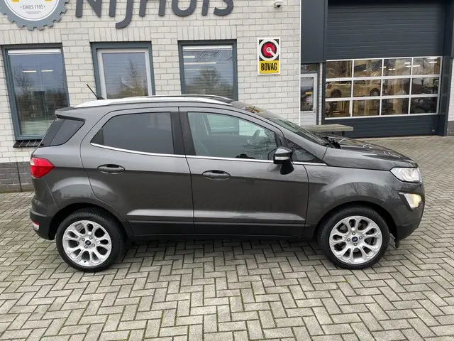 Ford EcoSport 2