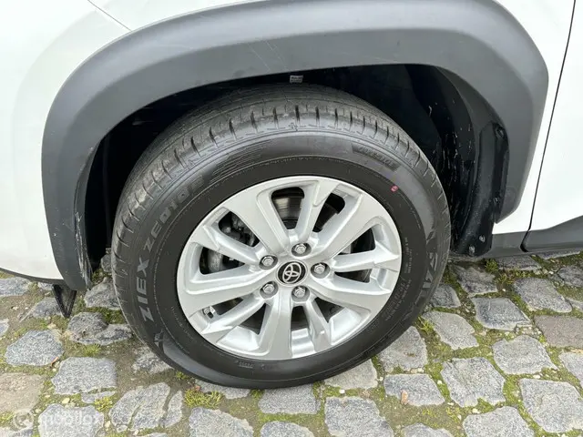 Toyota Yaris Cross 1.5 VVT-I Active 2023 Benzine 18