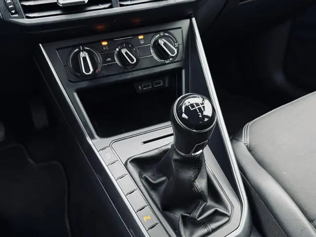 Volkswagen Polo 1.0 TSI Comfortline 2019 Benzine 21