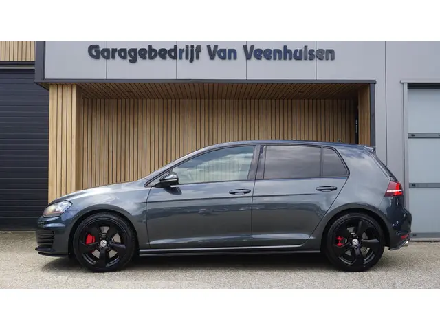 Volkswagen Golf 2