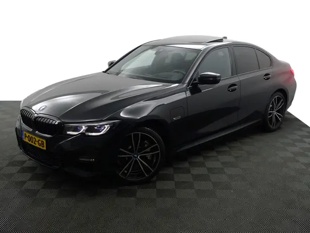 BMW 3 Serie 330e M Sport- 2022 Hybride Benzine 4