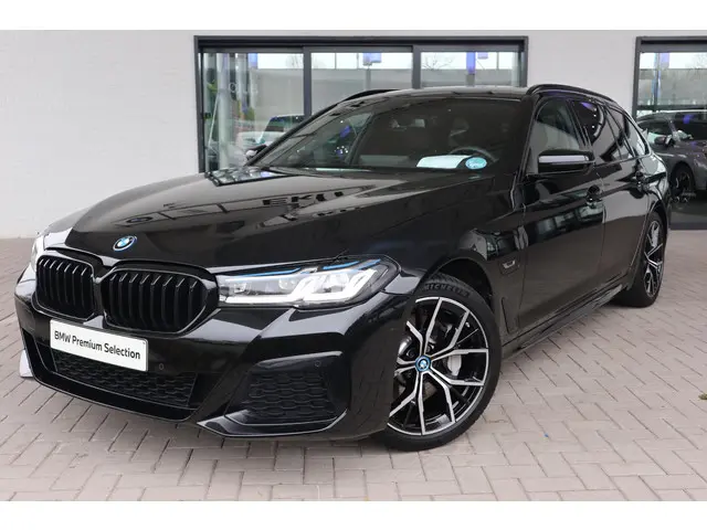 BMW 5 Serie Touring 530e xDrive 2024 Hybride Benzine 29