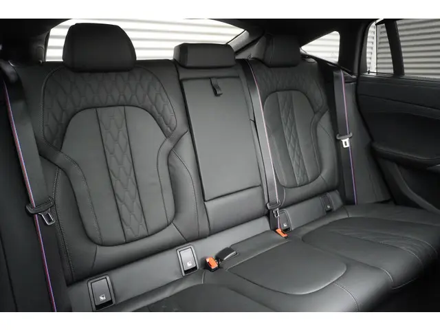 BMW X6 xDrive40i 2025 Benzine 10