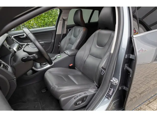 Volvo V60 2.0 T4 190PK Summum 2016 Benzine 14