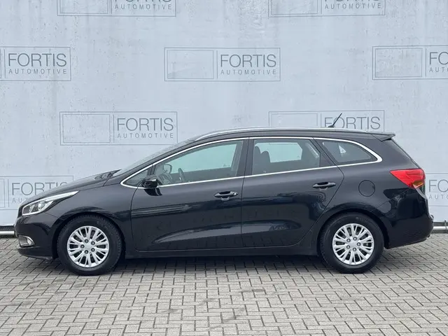 Kia cee'd Sportswagon 1.6 GDI Comfort Pack 2013 Benzine 10