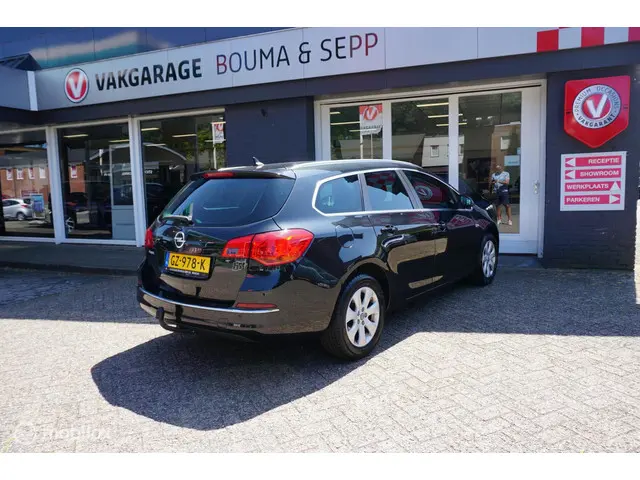Opel Astra Sports Tourer 1.4 Turbo Business + 2015 Benzine 17