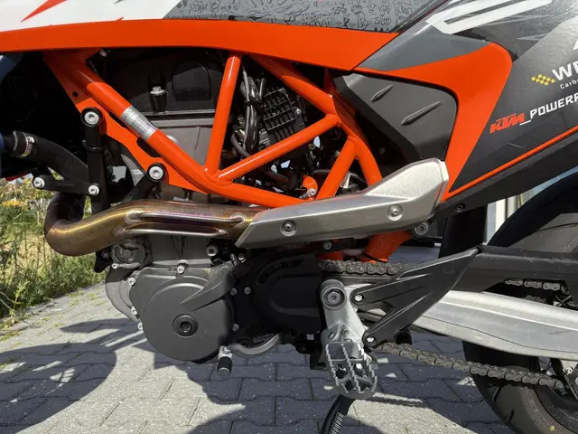 KTM 690 SMC R SMC-R 2023 Benzine 13