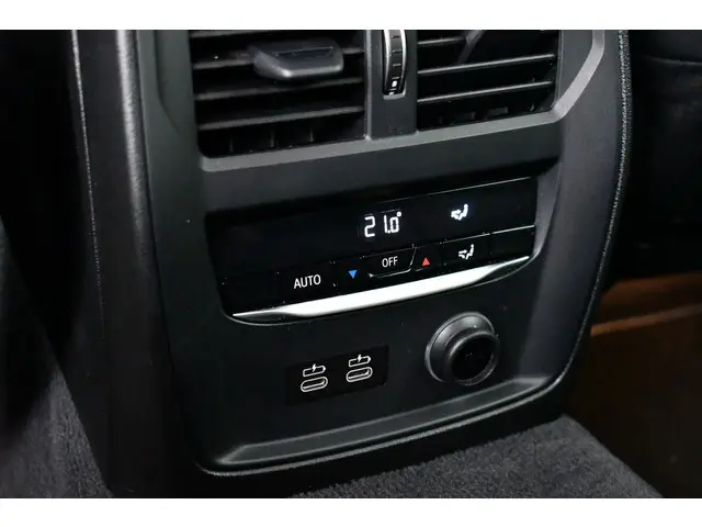 BMW 3 Serie Touring 320i M-Sport 2020 Benzine 62