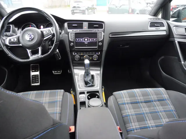 Volkswagen Golf 1.4 TSI GTE 2015 Hybride Benzine 5