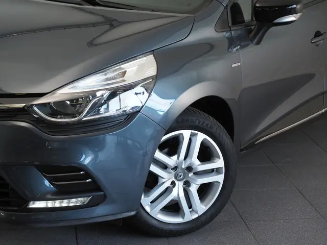 Renault Clio Estate 0.9 TCe Limited 2020 Benzine 15