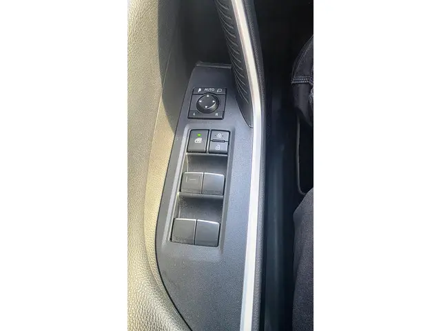 Toyota RAV4 2.5 Hybrid Bi-Tone 2020 Hybride Benzine 16