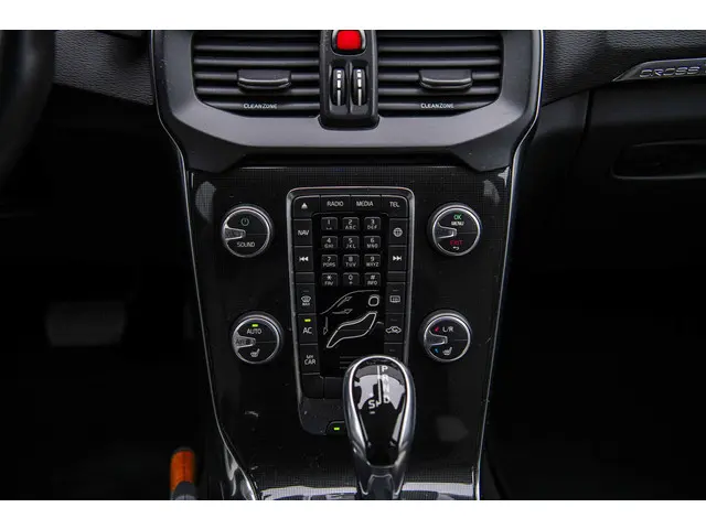 Volvo V40 Cross Country 1.5 T3 Momentum 2016 Benzine 13