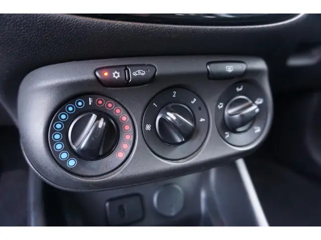 Opel Corsa 1.3 CDTI Business+ 2016 Diesel 14