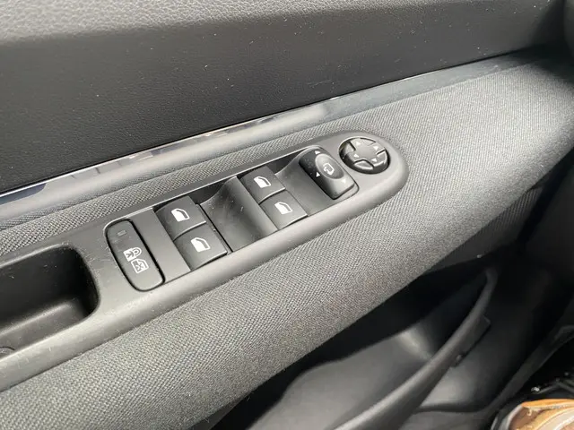 Peugeot 3008 1.6 THP Style 2015 Benzine 23