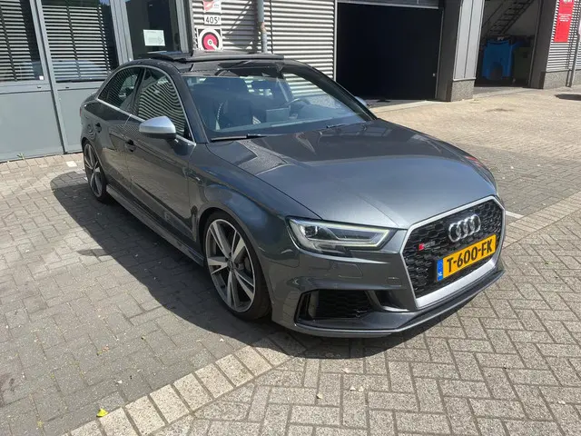 Audi RS3 3