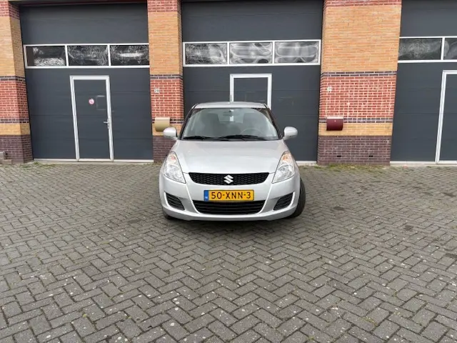 Suzuki Swift 1.2 VERKOCHT 2012 Benzine 2