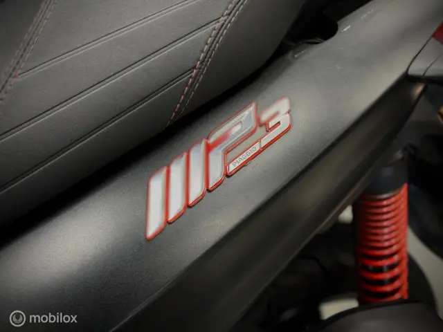 Piaggio MP3 300 HPE Sport 2022 Benzine 16