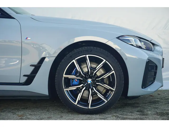 BMW i4 eDrive35 2025 Elektrisch 4