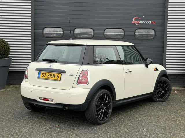 MINI One Mini 1.6 Business Line 2013 Benzine 2