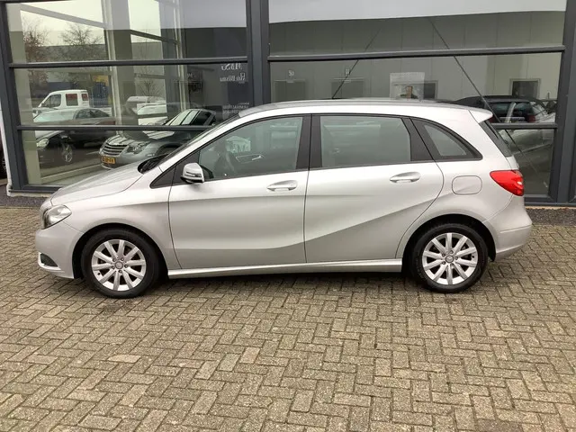 Mercedes-Benz B-Klasse 180 Ambition 2012 Benzine 11