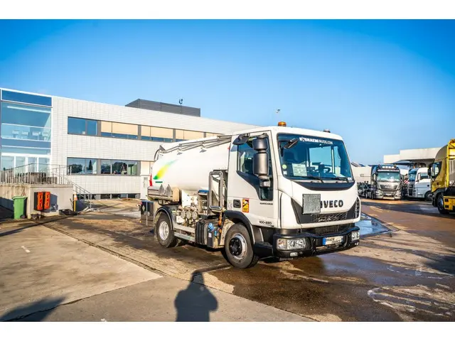 Iveco Eurocargo 100-220 +CM 5500L + 3 COMP. 2017 Diesel 2