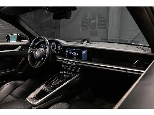 Porsche 911 3.8 Turbo S 2020 Benzine 43