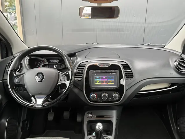 Renault Captur TCe 90 Limited 2016 Benzine 12