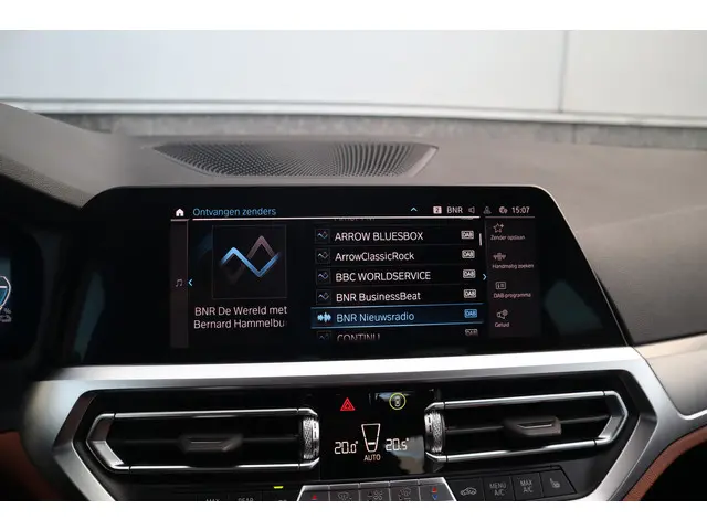 BMW 3 Serie 320e M-Sport 2022 Hybride Benzine 39