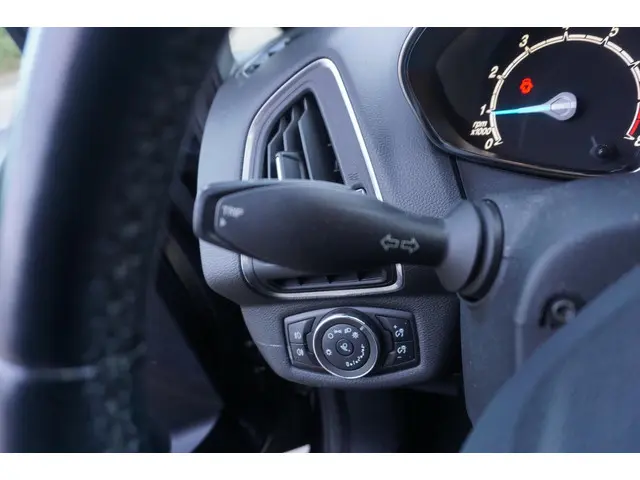 Ford B-MAX 1.0 EcoBoost Titanium 2015 Benzine 8