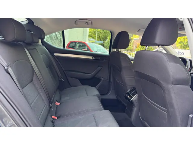 Škoda Superb 1.4 TSI ACT Style Business 2018 Benzine 13