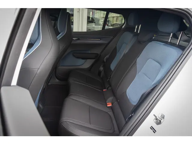 Volvo EX30 Extended Range Core 69 kWh 2025 Elektrisch 9