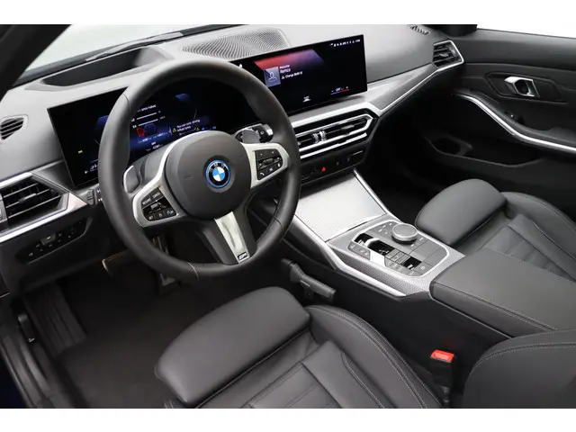 BMW 3 Serie Touring 320e 2024 Hybride Benzine 11