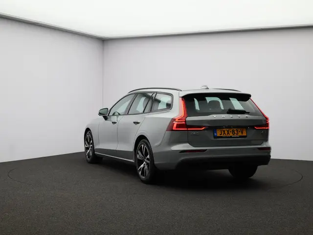 Volvo V60 B4 197PK Essential Edition 2026 Benzine 24