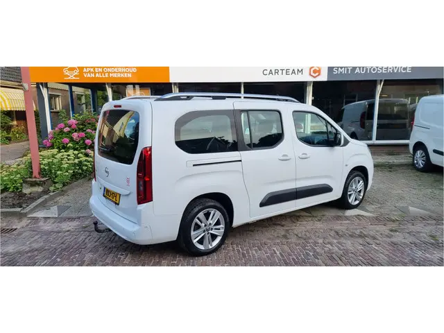 Opel Combo Tour 1.2 Turbo L2H1 Edition 7p. 2020 Benzine 42