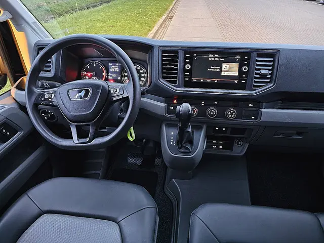 MAN TGE 3.180 2023 Diesel 8